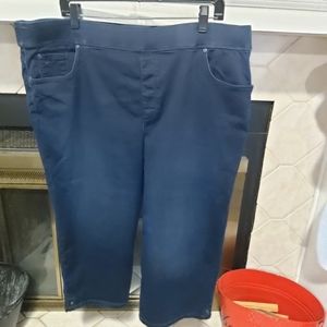 Gloria Vanderbilt Dark Navy Pull-On Capris